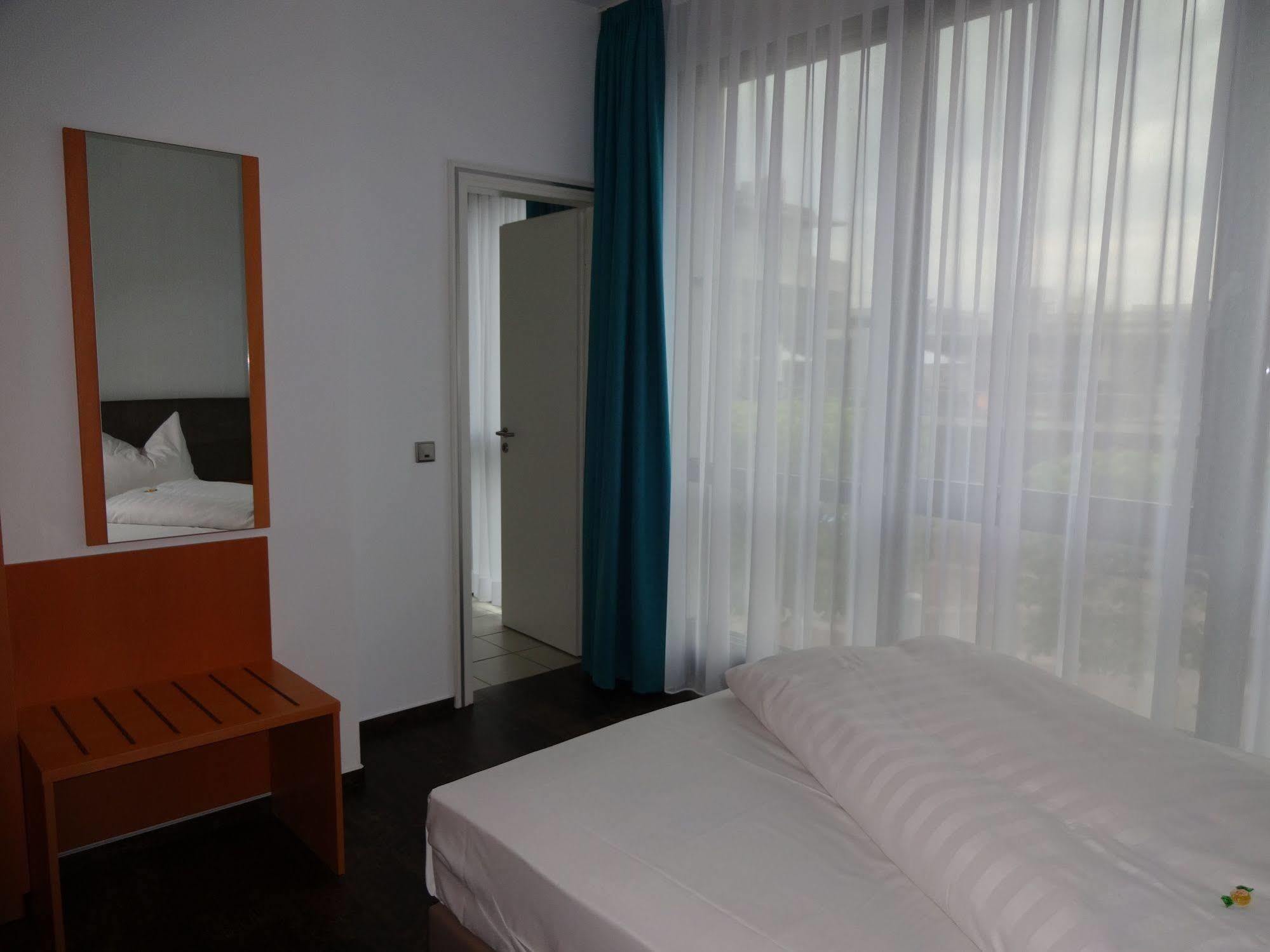 Koncept Hotel Benedikt Siegburg Dış mekan fotoğraf