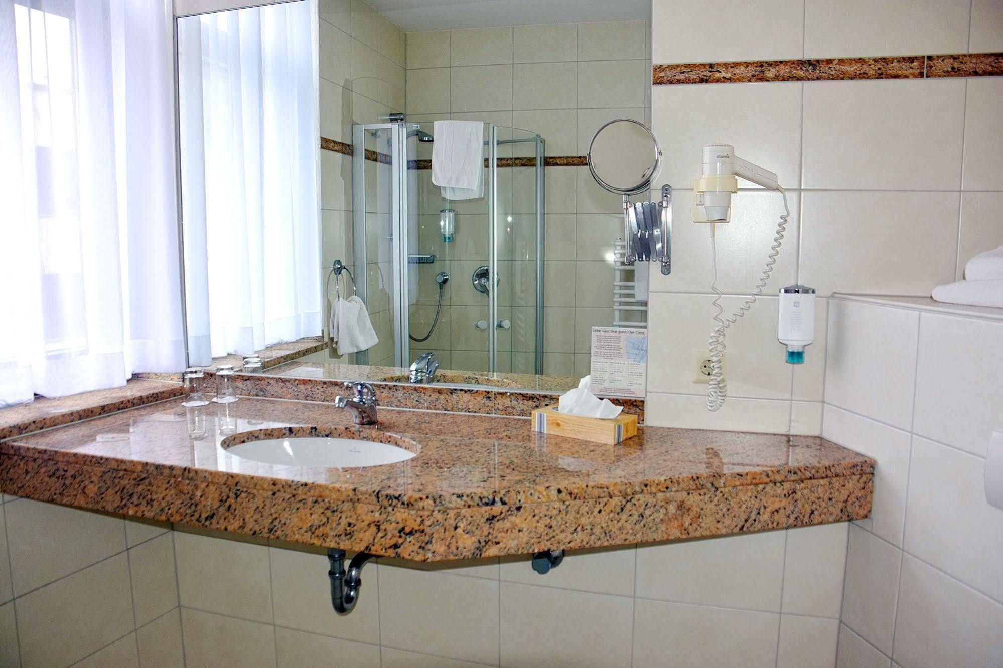 Koncept Hotel Benedikt Siegburg Dış mekan fotoğraf
